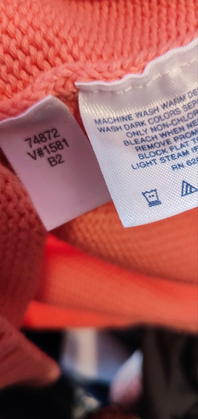 Lands' End Women's V-Neck Sweater in Coral - Picture 5 of 6
